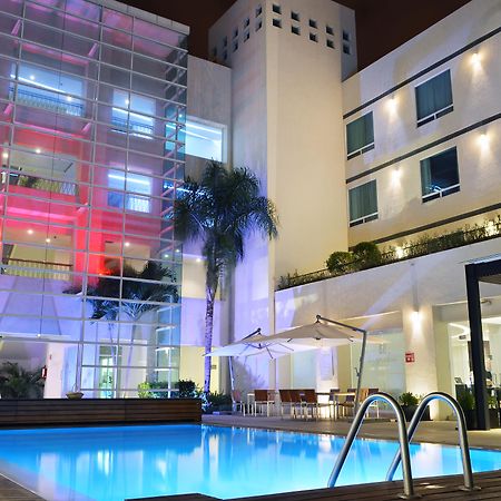 Radisson Poliforum Plaza Hotel Леон Екстериор снимка