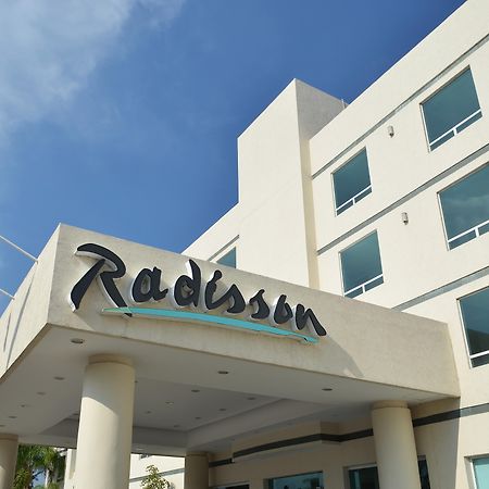 Radisson Poliforum Plaza Hotel Леон Екстериор снимка