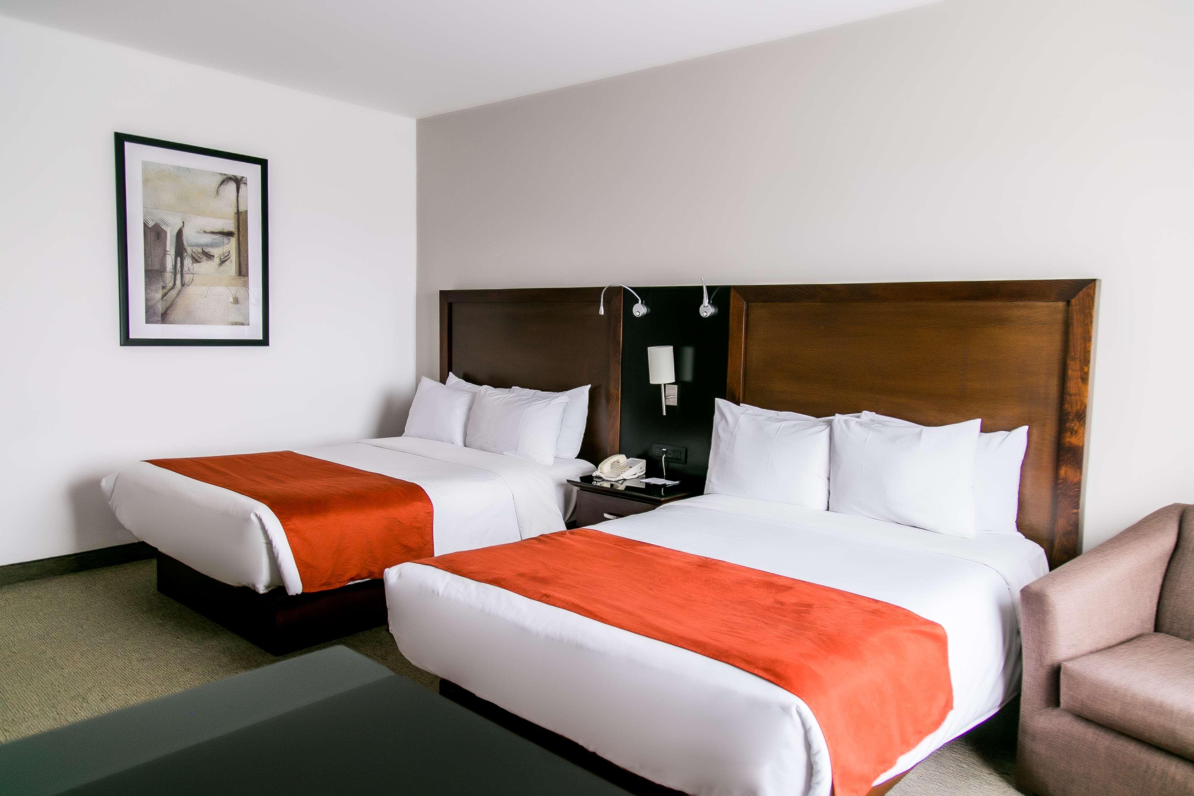 Radisson Poliforum Plaza Hotel Леон Екстериор снимка