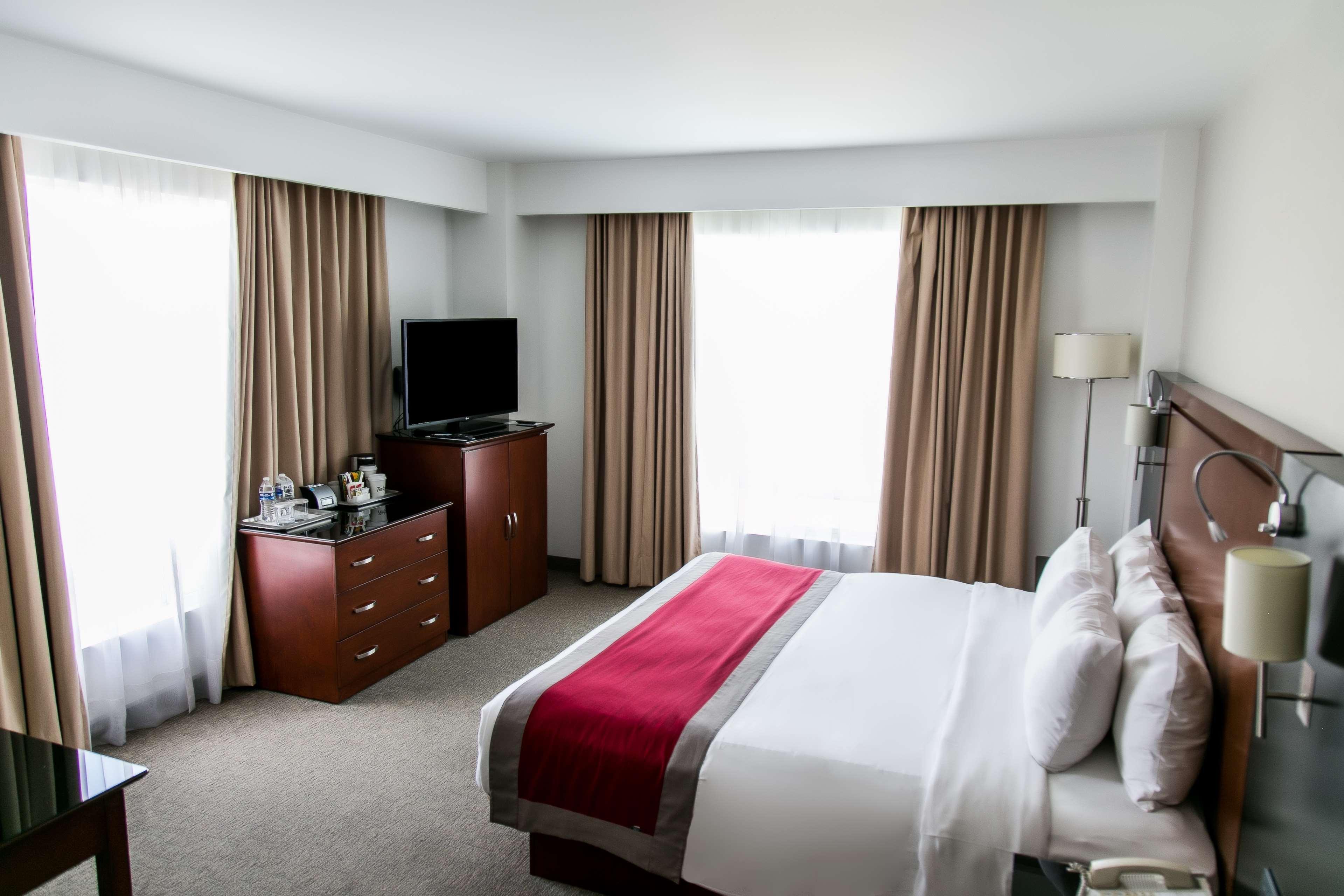 Radisson Poliforum Plaza Hotel Леон Екстериор снимка
